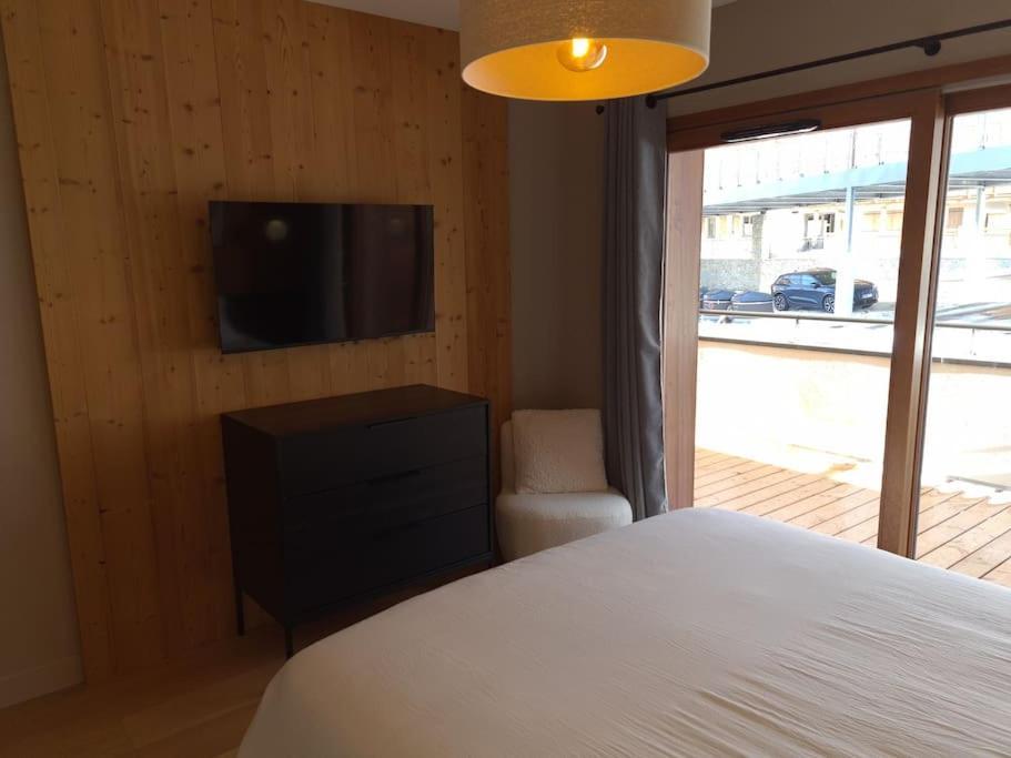 6 A 8 Voyageurs Apartment